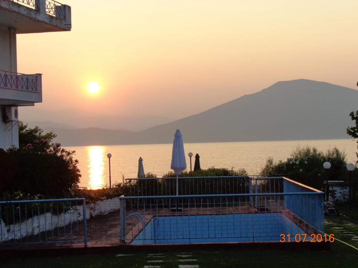 Porto Kairis Hotel Oreoi Exterior photo